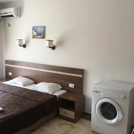 호텔 Flower Street 4*