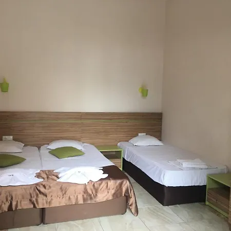 호텔 Flower Street 4*