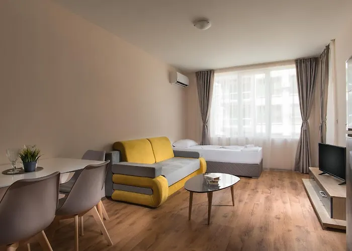 Flower Street Hotel Nesebyr