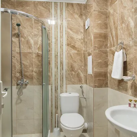 Hotell Flower Street 4*