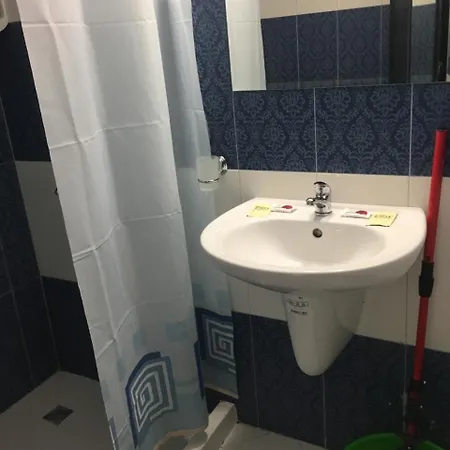 Hotell Flower Street 4*