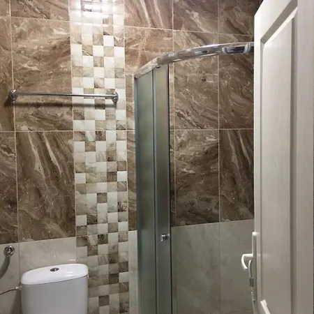 Flower Street Hotell 4*