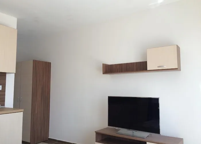 Szálloda Flower Street 4*