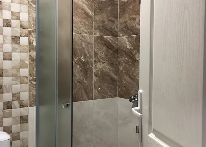 Flower Street Szálloda 4*